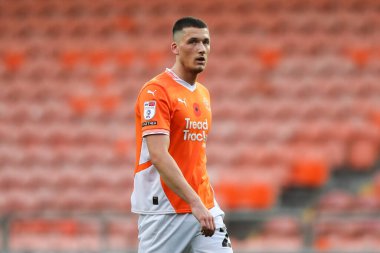 Blackpool 'dan Oliver Casey Sky Bet Ligi 1 maçında Blackpool Northampton Town' a karşı Bloomfield Road, Blackpool, İngiltere, 16 Kasım 2024
