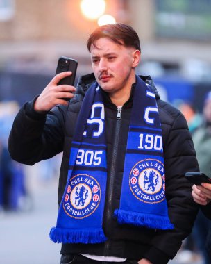 Taraftarlar, Barclays Bayanlar Süper Ligi karşılaşması öncesinde Stamford Köprüsü 'ne geldiler. Chelsea FC Kadınlar Manchester City Kadınlarına Karşı Stamford Köprüsü, Londra, İngiltere, 16 Kasım 2024