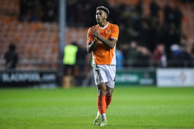 Blackpool 'dan Jordan Lawrence-Gabriel, 16 Kasım 2024' te Bloomfield Road, Blackpool 'da oynanan Blackpool-Northampton Town maçından sonra ev sahibi taraftarları alkışlıyor.