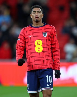 İngiltere 'den Jude Bellingham UEFA Uluslar Ligi, B-Grubu maçında ısınma turunda İngiltere - İrlanda Cumhuriyeti maçı Wembley Stadyumu, Londra, Birleşik Krallık, 17 Kasım 2024