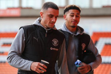 Blackpool 'dan Oliver Norburn, 16 Kasım 2024' te Bloomfield Road, Blackpool, İngiltere 'de oynanan Blackpool-Northampton maçında Sky Bet 1' in önüne geçti.