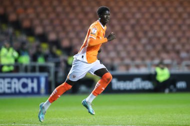 Blackpool 'dan Terry Bondo Sky Bet Ligi 1 maçı sırasında Blackpool Northampton Town' a karşı Bloomfield Road, Blackpool, İngiltere, 16 Kasım 2024