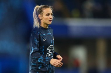 Chelsea Women 'dan Nathalie Bjorn Barclays Kadınlar Süper Ligi karşılaşmasından önce ısınıyor Chelsea FC Women vs Manchester City Women Stamford Bridge, Londra, İngiltere, 16 Kasım 2024