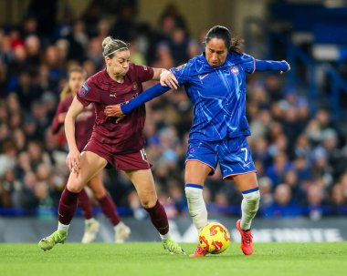 Alanna Kennedy of Manchester City Women battles for the ball with Myra Ramirez of Chelsea Women during the Barclays Women's Super League match Chelsea FC Women vs Manchester City Women at Stamford Bridge, London, United Kingdom, 16th November 2024 clipart