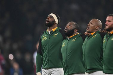 Güney Afrika, 16 Kasım 2024 'te Birleşik Krallık, Twickenham' daki Allianz Stadyumu 'nda oynanan İngiltere - Güney Afrika maçında milli marşı seslendirdi.