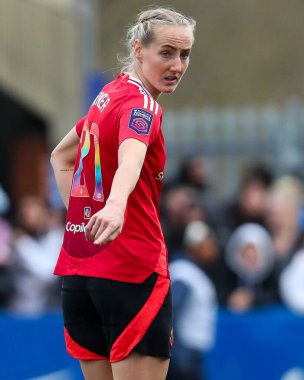 Manchester United Women 'dan Millie Turner, 24 Kasım 2024' te İngiltere 'nin başkenti Kingsmeadow Stadyumu' nda oynanan Chelsea FC Women vs Manchester United Women maçında takıma talimat verdi.