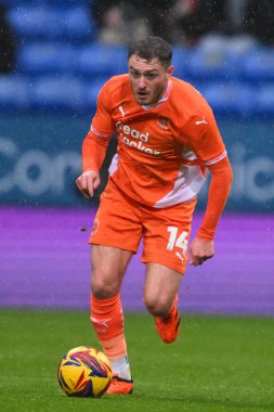 Blackpool 'dan Elliot Embleton, 21 Kasım 2024' te İngiltere 'nin Toughsheet Community Stadyumu' nda oynanan Gökyüzü İddia Ligi 1 karşılaşmasında topla bir çıkış yaptı.