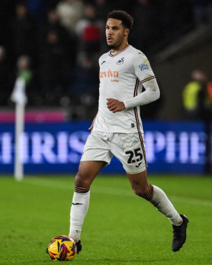 Swansea City 'den Myles Peart-Harris, 24 Kasım 202' de Swansea City 'nin Swansea.com Stadyumu' nda Leeds United 'a karşı oynadığı Sky Bet Şampiyonası maçında hareket halinde.