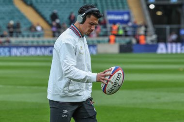 İngiltere 'den Marcus Smith, 24 Kasım 2024' te Allianz Stadyumu, Twickenham, Birleşik Krallık 'ta oynanan İngiltere - Japonya maçı sırasında geldi.