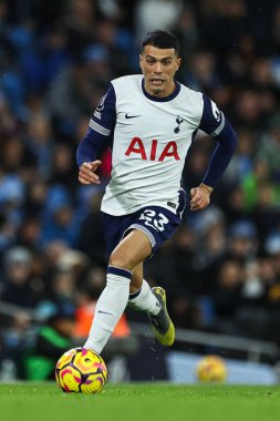 Tottenham Hotspur 'dan Pedro Porro, Premier League maçında Manchester City ile Tottenham Hotspur arasında 23 Kasım 2024' te Etihad Stadyumu 'nda bir ara verdi.