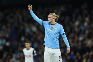 Erling Haaland of Manchester City gives his team instructions during the Premier League match Manchester City vs Tottenham Hotspur at Etihad Stadium, Manchester, United Kingdom, 23rd November 2024 clipart