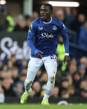 Everton 'dan İdrissa Gueye Premier Lig karşılaşmasında Everton, Brentford' a karşı Goodison Park, Liverpool, İngiltere, 23 Kasım 2024