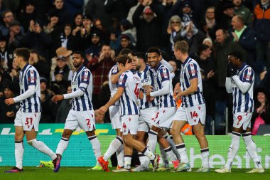 West Bromwich Albion 'dan Mason Holgate, 23 Kasım 2024' te İngiltere 'nin Hawthorns kentinde oynanan West Bromwich Albion Norwich City maçında 1-0' lık skor yapma golünü kutluyor.