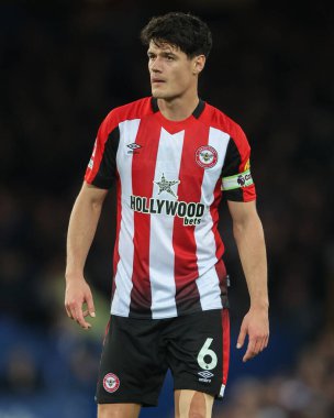 Brentford 'dan Christian Nrgaard Premier League maçında Everton, Brentford' a karşı Goodison Park, Liverpool, İngiltere, 23 Kasım 2024