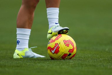 24 Kasım 2024 'te İngiltere' nin başkenti Kingsmeadow Stadyumu 'nda oynanan Chelsea FC Women - Manchester United Women maçında Nike Flight maçının genel görünümü