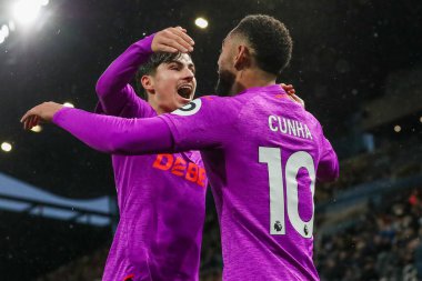 Wolverhampton Wanderers 'dan Matheus Cunha, 23 Kasım 2024' te Craven Cottage, Londra, İngiltere 'de oynanan Premier League maçında Rodrigo Gomes ile yaptığı maçı 1-1 kazandı.
