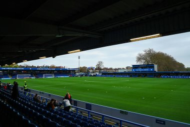 Kingsmeadow Stadyumu, 24 Kasım 2024 'te Kingsmeadow Stadyumu' nda Chelsea FC Kadınlar Manchester United Women 'a karşı oynanan Barclays Süper Ligi maçından önce genel olarak izleniyor.