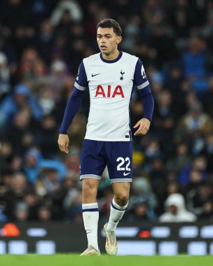 Tottenham Hotspur 'dan Brennan Johnson Premier Lig maçı sırasında Manchester City ile Tottenham Hotspur arasında Etihad Stadyumu, Manchester, İngiltere, 23 Kasım 2024