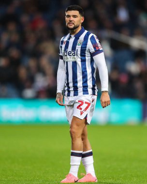 West Bromwich Albion 'dan Alex Mowatt Sky Bet Şampiyonası maçı sırasında West Bromwich Albion Norwich City' ye karşı The Hawthorns, West Bromwich, İngiltere, 23 Kasım 202