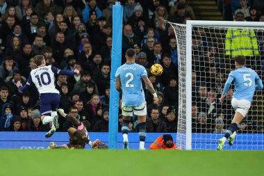 Tottenham Hotspur 'dan James Maddison Premier League maçında Manchester City ile Tottenham Hotspur arasında 23 Kasım 2024' te Etihad Stadyumu 'nda 2-0 berabere kaldı.