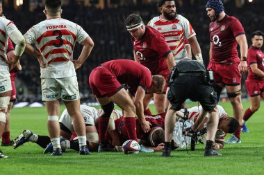 İngiltere 'den Sam Underhill sakatlandı ve 24 Kasım 2024' te İngiltere 'nin Twickenham, İngiltere' deki Allianz Stadyumu 'nda oynadığı Güz Milletler Serisi maçında gol attıktan sonra sahadan ayrılmak zorunda kaldı.