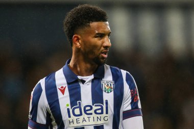 West Bromwich Albion 'dan Mason Holgate, West Bromwich Albion' a karşı Norwich City maçı sırasında 23 Kasım 2024 'te Hawthorns, West Bromwich, İngiltere' de oynandı.