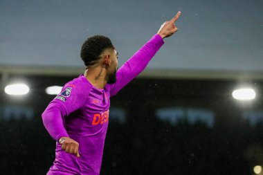 Wolverhampton Wanderers takımından Matheus Cunha, 23 Kasım 2024 'te İngiltere' nin Craven Cottage kentinde oynanan Premier League maçı Fulham-Wolverhampton Wanderers maçında 1-1 kazanma golünü kutluyor.