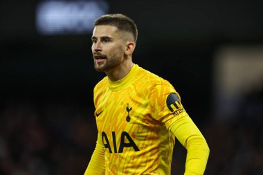 Tottenham Hotspur 'dan Guglielmo Vicario Premier League maçında Manchester City' ye karşı Tottenham Hotspur, Etihad Stadyumu, Manchester, İngiltere, 23 Kasım 2024