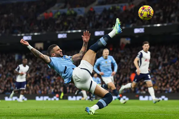 Manchester City 'den Kyle Walker, 23 Kasım 2024' te Etihad Stadyumu 'nda Manchester City ile Tottenham Hotspur arasında oynanan Premier League maçında bir haça bağlanmayı başaramadı.