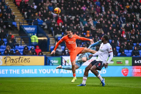Blackpool 'dan Kyle Joseph, 21 Kasım 2024' te İngiltere 'nin Bolton Stadyumu' nda oynanan Sky Bet Ligi 1 karşılaşmasında 1-0 berabere kaldı.