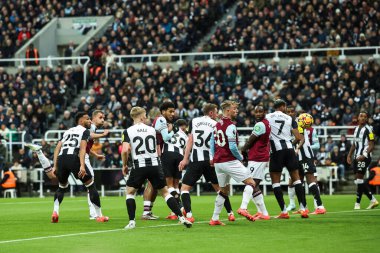 West Ham United takımından Tom Souek, Premier League maçında West Ham United 'a karşı St. James' s Park, Newcastle, İngiltere 'de 25 Kasım 2024' te oynanan maçta 0-1 berabere kaldı.