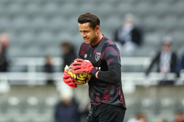 West Ham United takımından Ukrayna Fabiaski, Premier League karşılaşması öncesinde St. James 's Park, Newcastle, Birleşik Krallık' ta oynanan maç öncesi ısınma maçında...