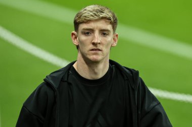 Newcastle United takımından Anthony Gordon, İngiltere 'nin Newcastle kentindeki St. James' s Park 'a karşı oynanan Premier League maçı sırasında 25 Kasım 2024' te sahaya çıktı.