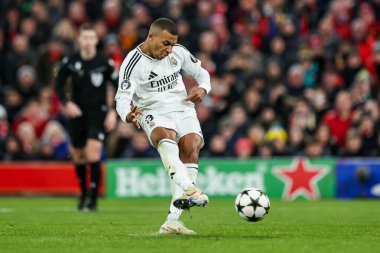 Real Madrid 'den Kylian Mbapp, UEFA Şampiyonlar Ligi, Lig Faz MD5 Liverpool Real Madrid Anfield, Liverpool, Birleşik Krallık' ta 27 Kasım 2024 tarihinde kaydedilen penaltıyı aldı.
