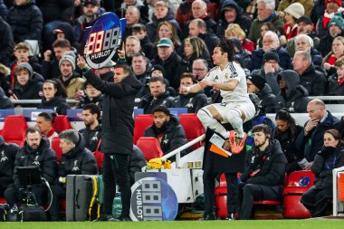 Real Madrid 'den Ferland Mendy, UEFA Şampiyonlar Ligi, Lig Faz MD5 Liverpool - Real Madrid Anfield, Liverpool, Birleşik Krallık' ta 27 Kasım 2024 'te yerine geçmeye hazırlanıyor.