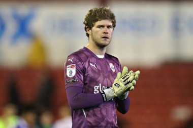 Barnsley 'den Ben Killip, Sky Bet Ligi 1 maçından sonra Oakwell, Barnsley, Barnsley, Birleşik Krallık' ta 26 Kasım 2024 'te