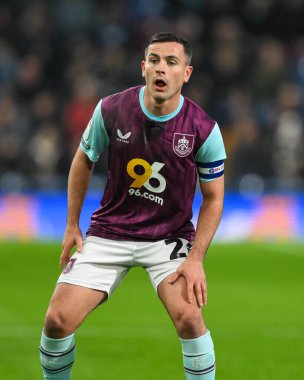 Burnley 'den Josh Cullen Sky Bet Şampiyonası maçında Burnley, Coventry City' e karşı Turf Moor, Burnley, İngiltere, 26 Kasım 2024