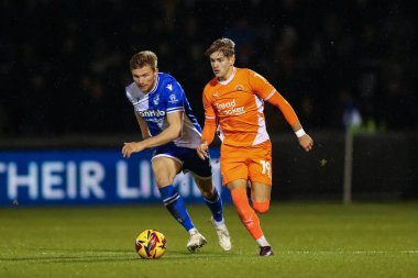 Blackpool 'dan Dom Ballard, 26 Kasım 2024 tarihinde İngiltere' nin Bristol şehrindeki Memorial Stadyumu 'nda Bristol Rovers' a karşı oynanan 1.