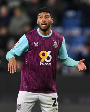 Burnley 'den Josh Laurent Sky Bet Şampiyonası maçında Burnley, Coventry City' ye karşı Turf Moor, Burnley, İngiltere, 26 Kasım 2024