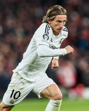 Real Madrid 'den Luka Modri, UEFA Şampiyonlar Ligi, Lig Faz MD5 Liverpool - Real Madrid Anfield, Liverpool, Birleşik Krallık, 27 Kasım 2024