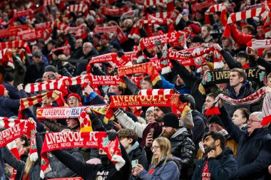 Liverpool taraftarları UEFA Şampiyonlar Ligi, Lig Faz MD5 Liverpool - Real Madrid Anfield, Liverpool, İngiltere, 27 Kasım 2024 öncesinde Youll Never Walk Alone şarkısını söylüyorlar.