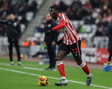 Sunderland 'dan Eliezer Mayenda, 26 Kasım 2024' te İngiltere 'nin Sunderland şehrindeki stadyumda oynanan Sunderland-West Bromwich Albion maçında maç yapıyor.