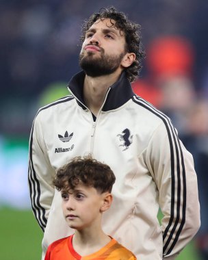 UEFA Şampiyonlar Ligi 'nde Manuel Locatelli, Lig Faz MD5 maçı Aston Villa Juventus' a karşı Villa Park, Birmingham, Birleşik Krallık, 27 Kasım 2024