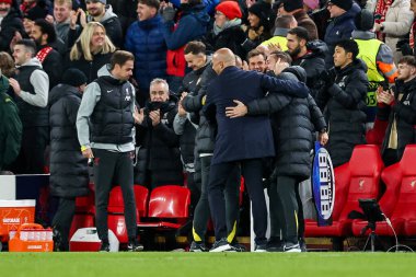 Liverpool yedek kulübesi Cody Gakpos 'un UEFA Şampiyonlar Ligi, Lig Faz MD5 Liverpool Real Madrid maçında 27 Kasım 2024' te Anfield, Liverpool, İngiltere 'de 2-0 kazanmasını kutluyor.