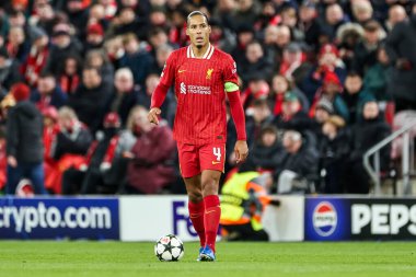 Liverpool 'dan Darwin Nunez, UEFA Şampiyonlar Ligi, Lig Faz MD5 Liverpool Real Madrid Anfield, Liverpool, Birleşik Krallık' ta 27 Kasım 2024 tarihinde top ile koşuyor.