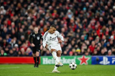 Real Madrid 'den Kylian Mbapp, UEFA Şampiyonlar Ligi, Lig Faz MD5 Liverpool Real Madrid Anfield, Liverpool, Birleşik Krallık' ta 27 Kasım 2024 tarihinde kaydedilen penaltıyı aldı.