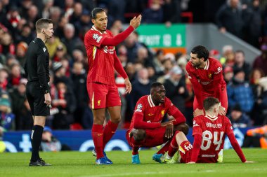 Liverpool 'lu Conor Bradley, UEFA Şampiyonlar Ligi, Lig Faz MD5 Liverpool Real Madrid Anfield, Liverpool, İngiltere' de 27 Kasım 2024 tarihinde sakatlandı.