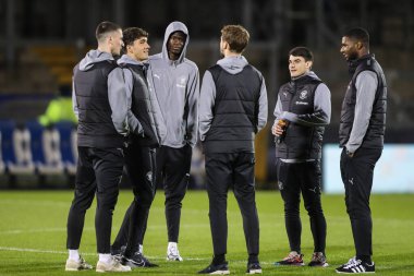 Blackpool oyuncuları 26 Kasım 2024 'te İngiltere' nin Bristol kentindeki Memorial Stadyumu 'nda oynanan Bristol Rovers - Blackpool maçı öncesinde geldiler.