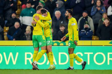 Norwich City 'den Ante Crnac, 26 Kasım 2024' te Norwich City, Norwich Road, Norwich 'te Plymouth Argyle' a karşı oynanan Sky Bet Şampiyonası maçında takım arkadaşlarıyla 6-1 kazanma hedefini kutluyor.