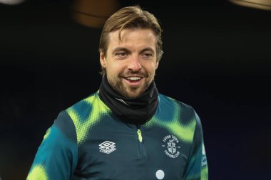 Luton Town 'dan Tim Krul 27 Kasım 2024' te Leeds Road, İngiltere 'de oynanan Sky Bet Şampiyonası maçında maç öncesi ısınma maçında Leeds United Luton Town' a karşı.